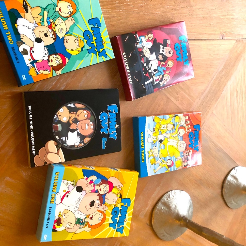Mint Family guy 5 seasons on DVD a classic !!!